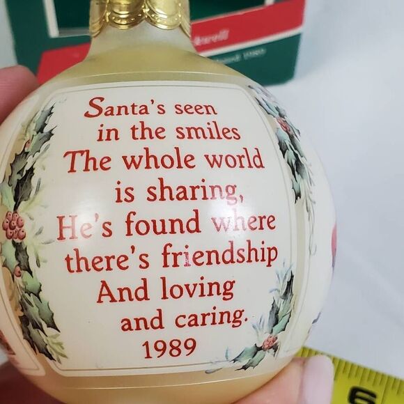 Hallmark Keepsake Ornament 1989 Norman Rockwell Santa Globe – Saturday Evening P - Picture 2 of 7